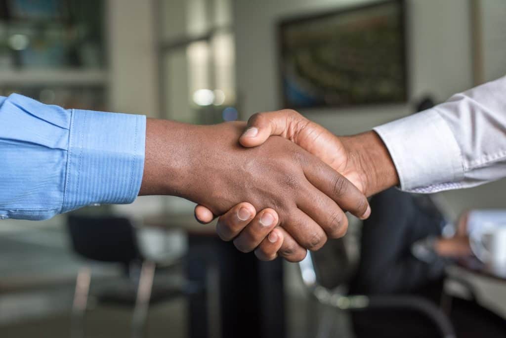 What are the Pros and Cons of a Business Partnership?