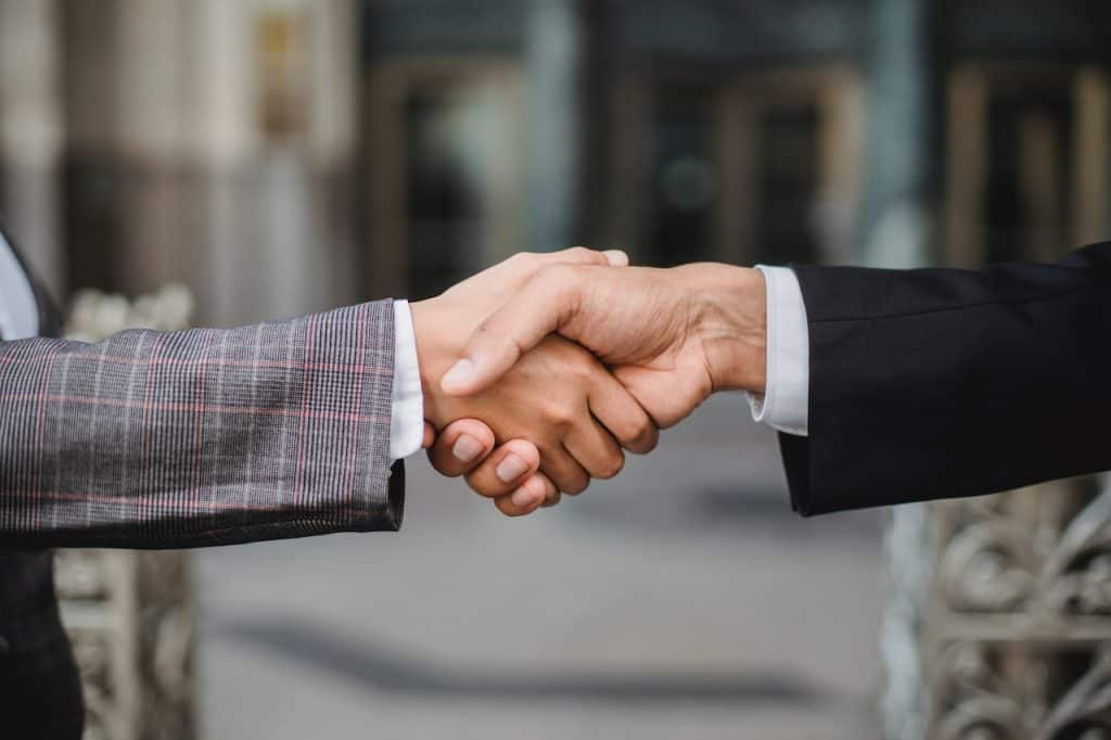 8 Ways to Make a Successful Business Partnership