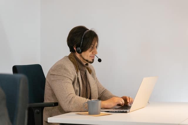 How to Deal with Difficult Customers
